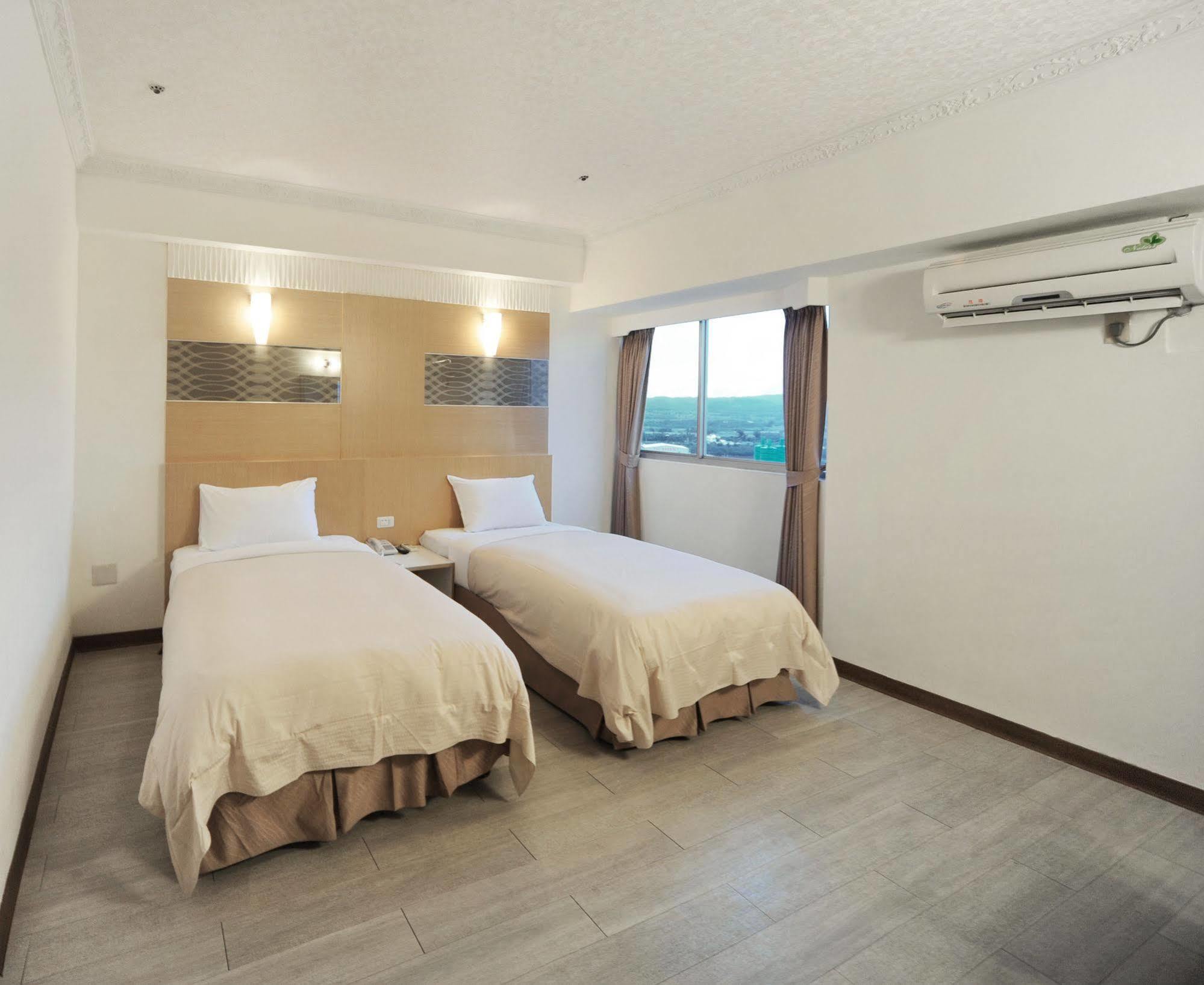 Kenting Holiday Hotel Старе місто Хенчун Екстер'єр фото