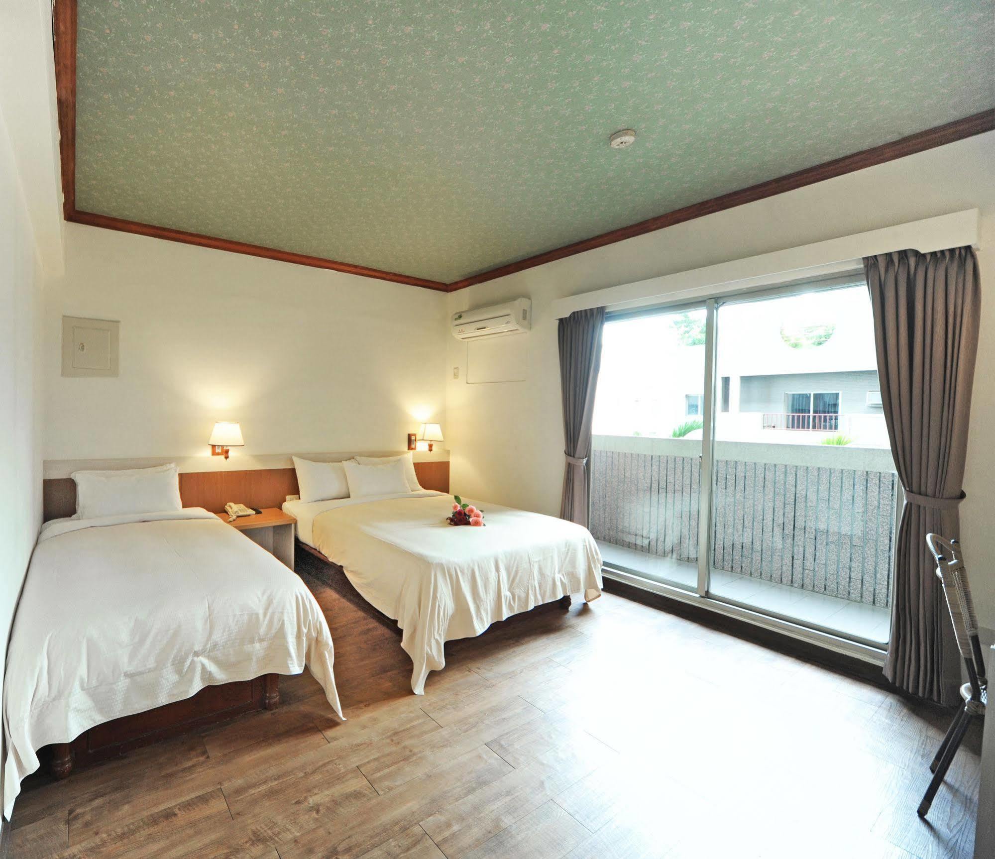 Kenting Holiday Hotel Старе місто Хенчун Екстер'єр фото
