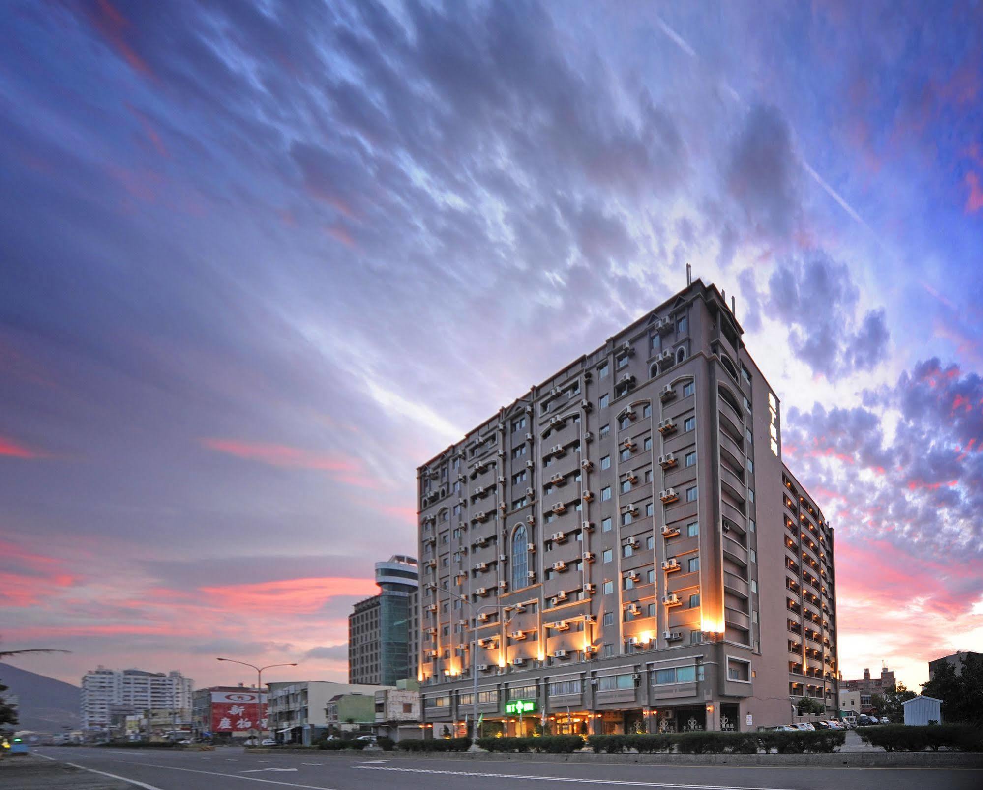 Kenting Holiday Hotel Старе місто Хенчун Екстер'єр фото